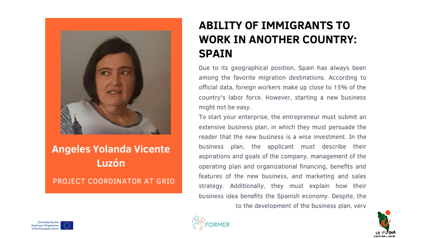 Imagen y descripción de nuestra directora, hablando sobre el programa realizado en relación a inmigrantes